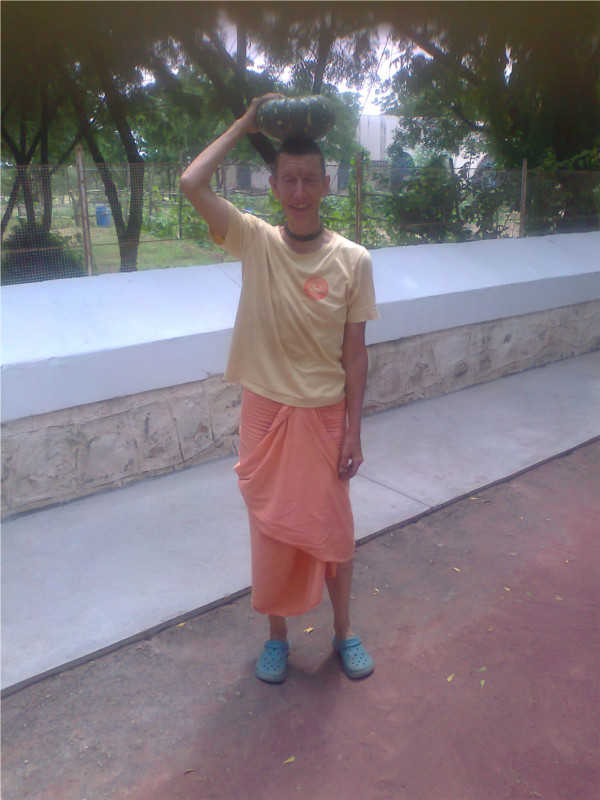 OUR FIRST JADAN PUMPKIN AUG 2013.600